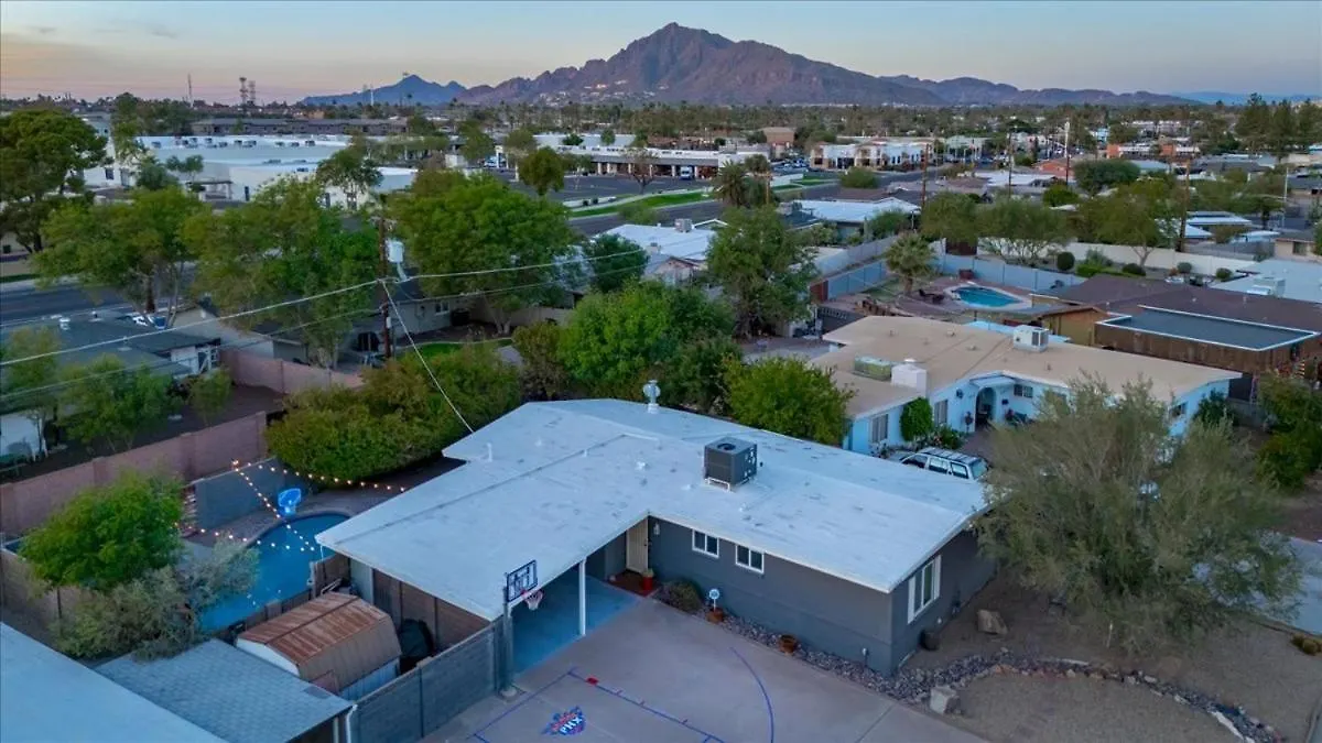 Сasa de vacaciones Basketball Court & Heated Pool, 1 Mi To Old Town! Scottsdale Estados Unidos